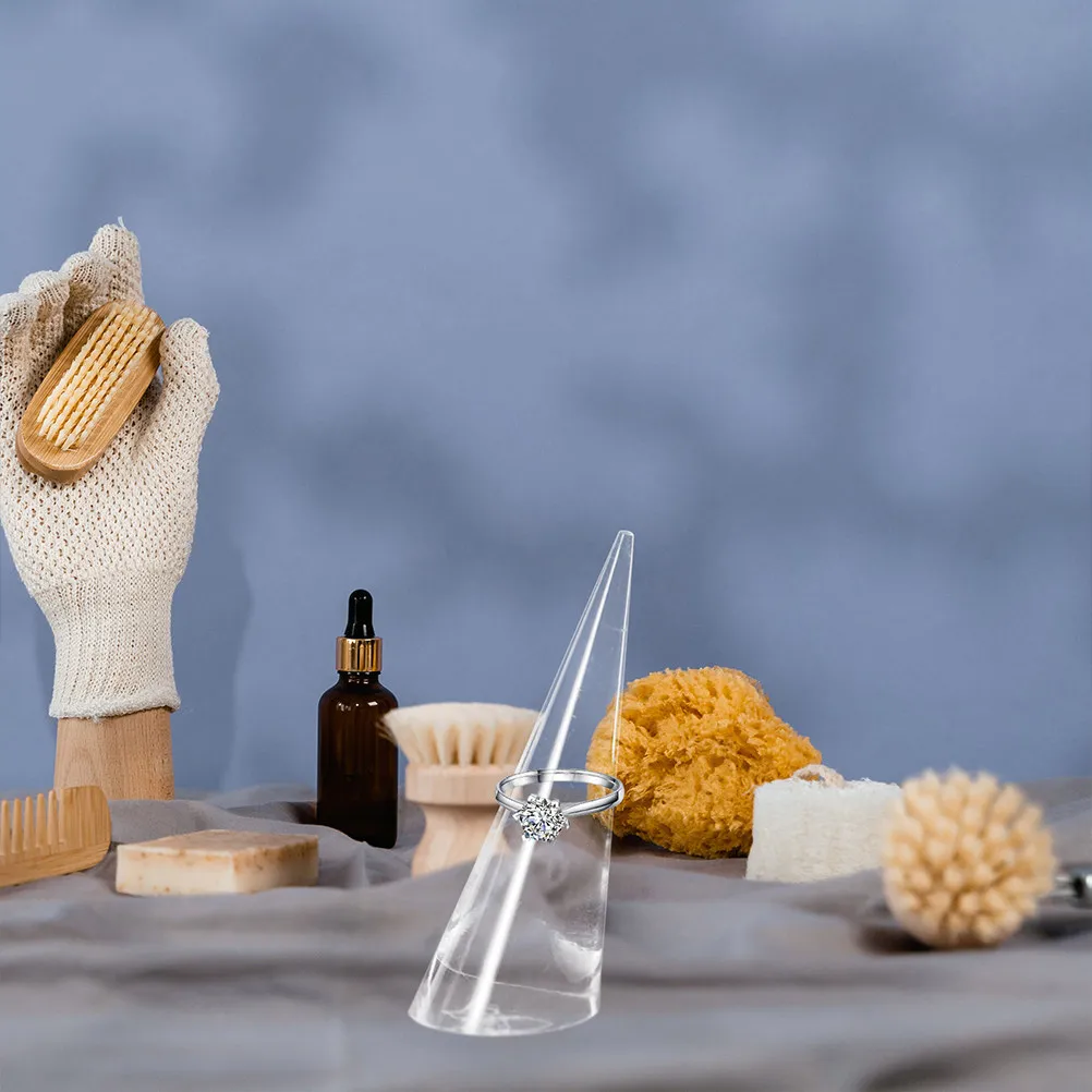 Набор из 4 акриловых конусных подставок для колец: современный органайзер для ювелирных магазинов и домашних выставок, безопасный, без царапин
Набор из 4 акриловых конусных подставок для колец: современный органайзер для ювелирных магазинов и домашних выставок, безопасный, без царапин