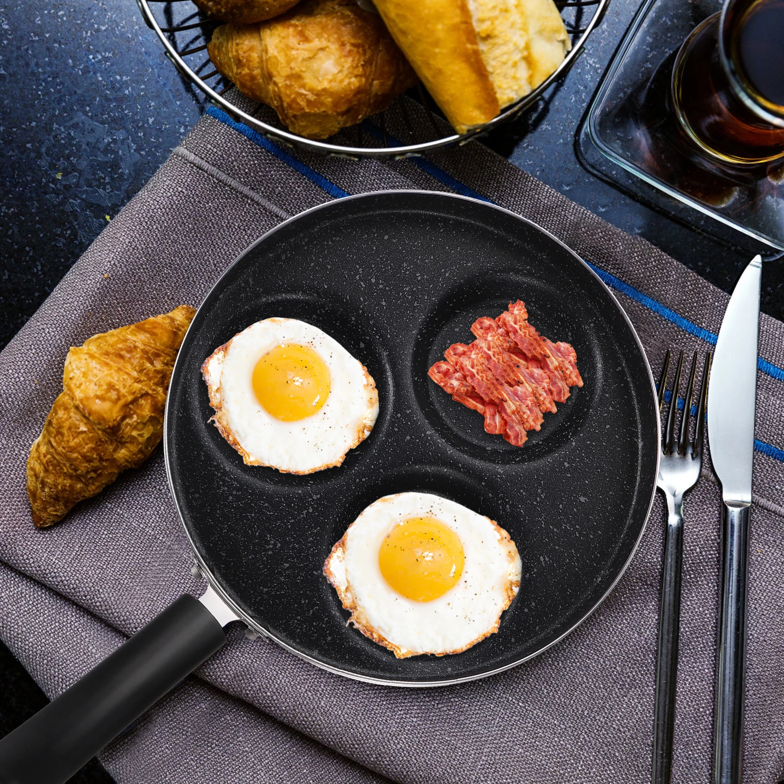 Multi-Hole Non-Stick Frying Pan Breakfast Skillet Egg Cooking Pot Kitchen Accessory Wear-Resistant Bottom Even Heating Smooth
Multi-Hole Non-Stick Frying Pan Breakfast Skillet Egg Cooking Pot Kitchen Accessory Wear-Resistant Bottom Even Heating Smooth