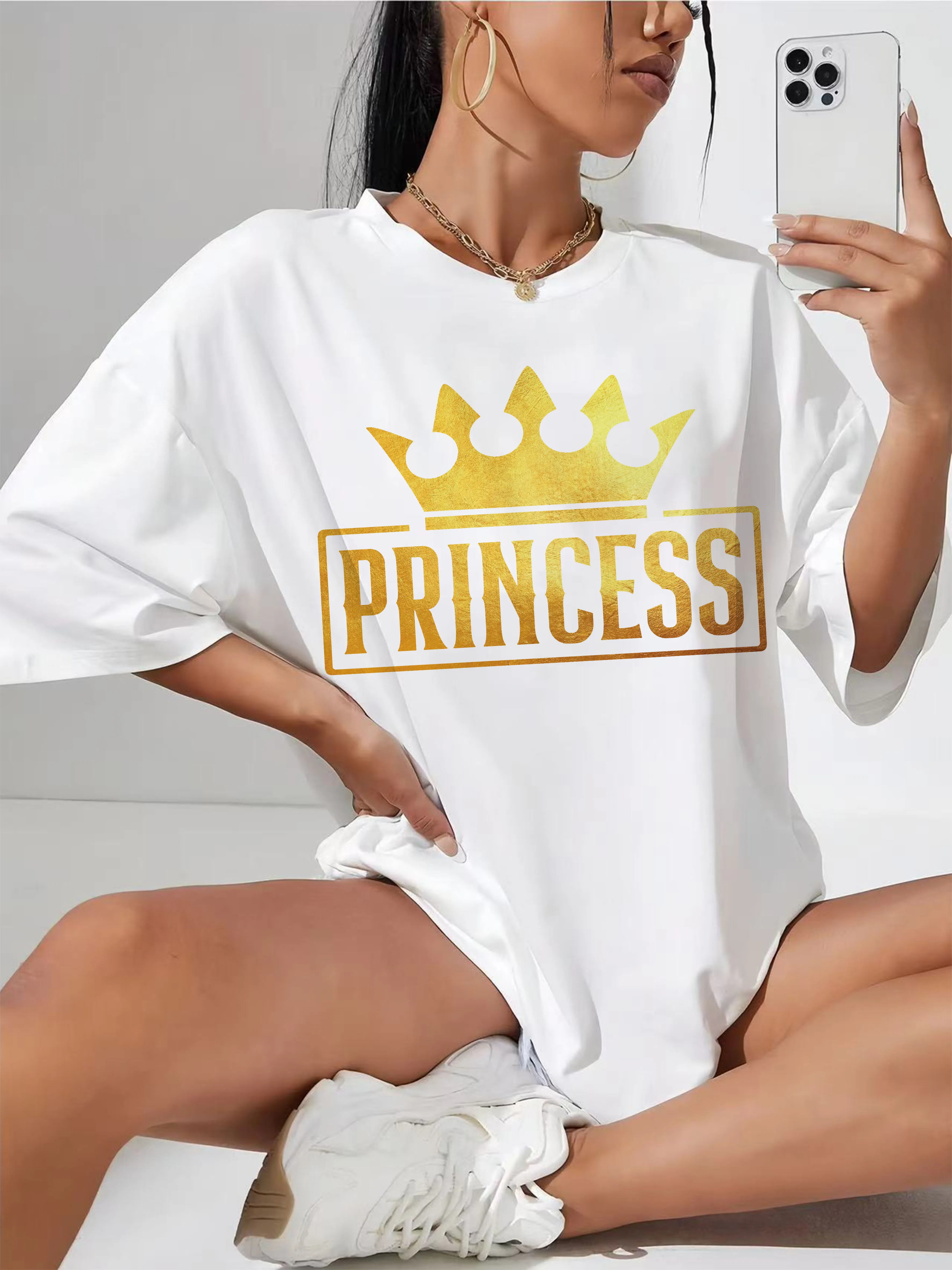 Princess Golden White Women's T-Shirt Fashionable Round Neck Ideal for Summer Festivals Everyday Comfort
Princess Golden White Women's T-Shirt Fashionable Round Neck Ideal for Summer Festivals Everyday Comfort