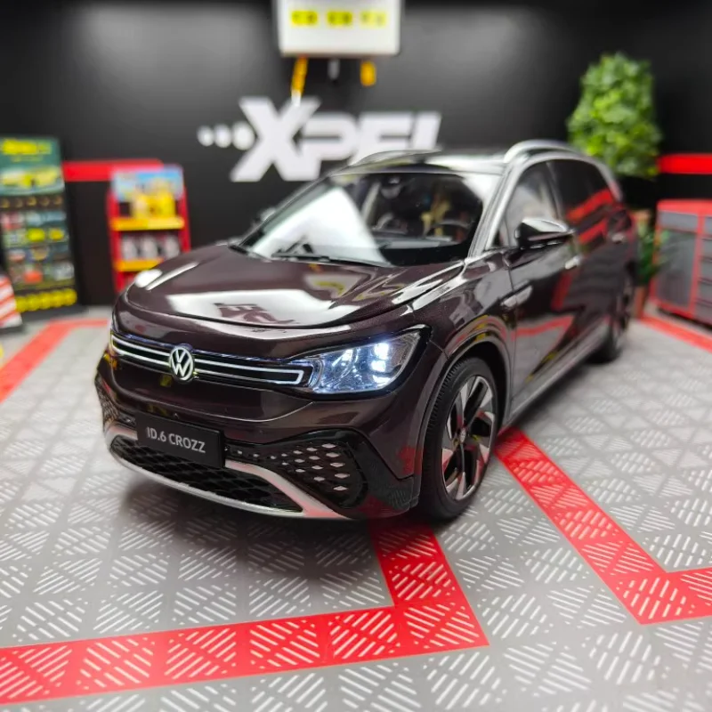 Diecast 1:18 Scale VW ID6 Crozz Original Factory Full Car Front and Rear Lights Alloy Car Model Collectible Toy Gift Souvenir
Diecast 1:18 Scale VW ID6 Crozz Original Factory Full Car Front and Rear Lights Alloy Car Model Collectible Toy Gift Souvenir