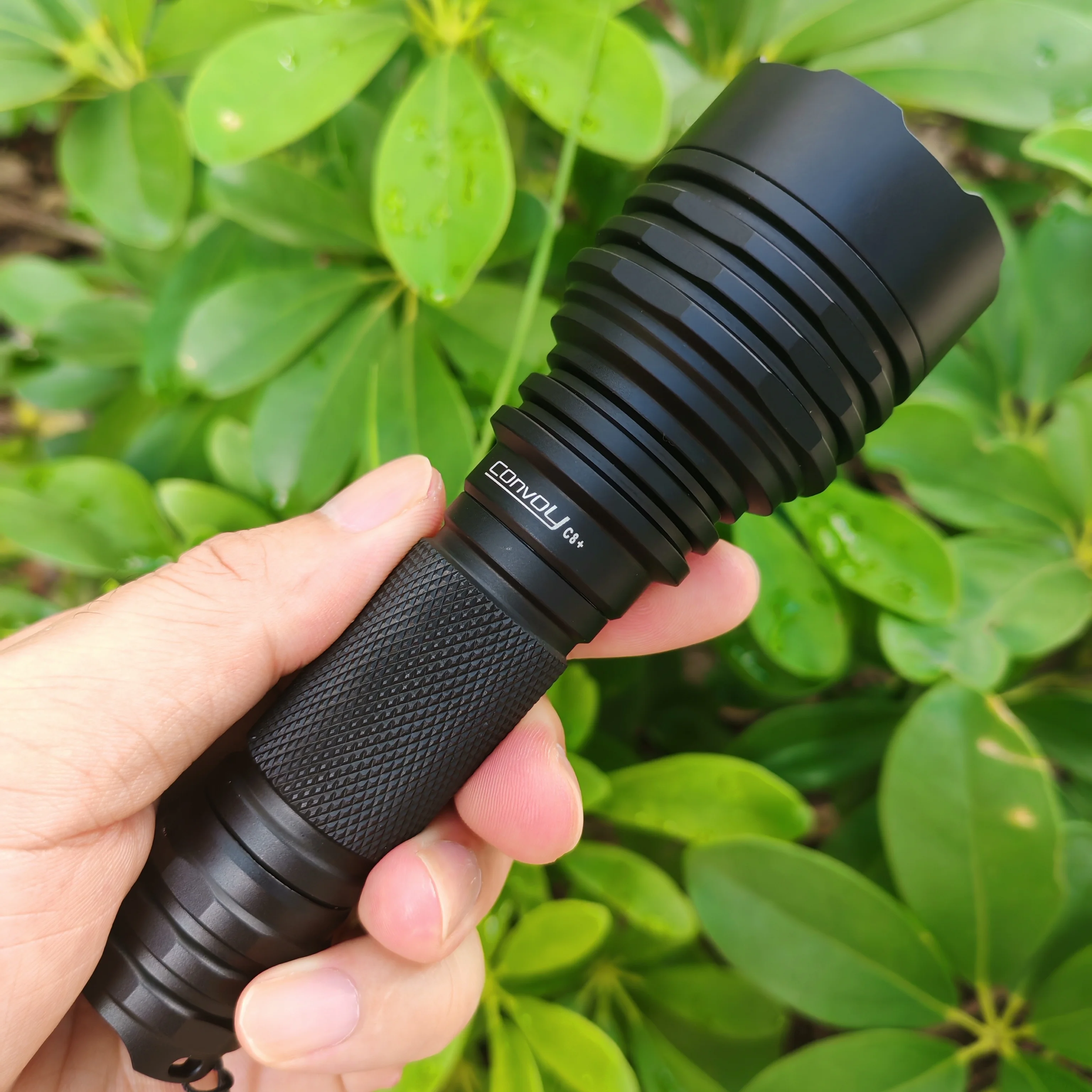 Фонарик Convoy C8 Plus со светодиодной подсветкой SFT40 Lanterna 18650, фонарик высокой мощности, портативное освещение для рыбалки, кемпинга, охоты
Фонарик Convoy C8 Plus со светодиодной подсветкой SFT40 Lanterna 18650, фонарик высокой мощности, портативное освещение для рыбалки, кемпинга, охоты