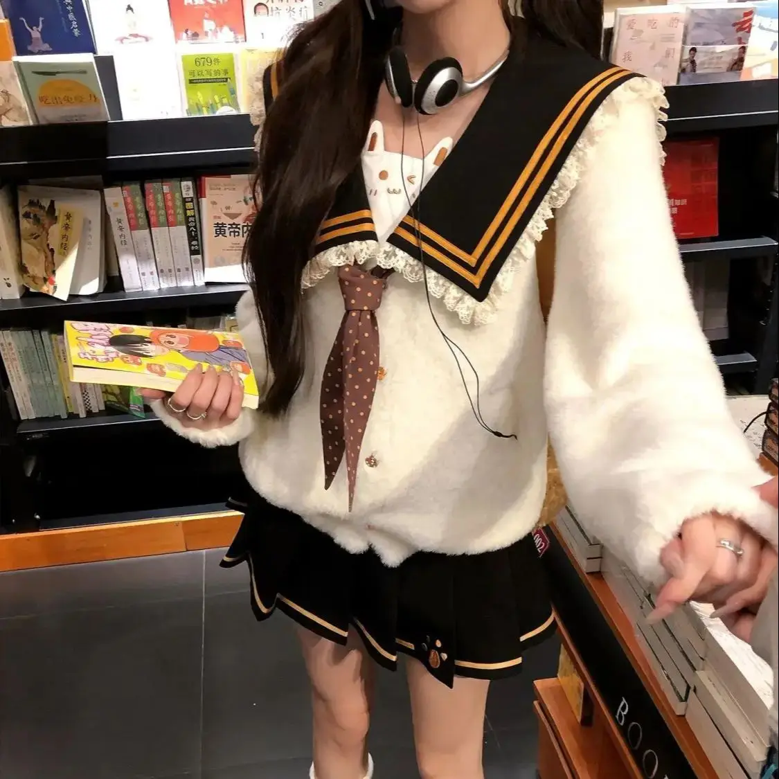 Japan New Autumn Winter Sweet Temperament College Navy Collar Sweater Top Patchwork Waist Skirt Two-Piece Set For Women
Japan New Autumn Winter Sweet Temperament College Navy Collar Sweater Top Patchwork Waist Skirt Two-Piece Set For Women