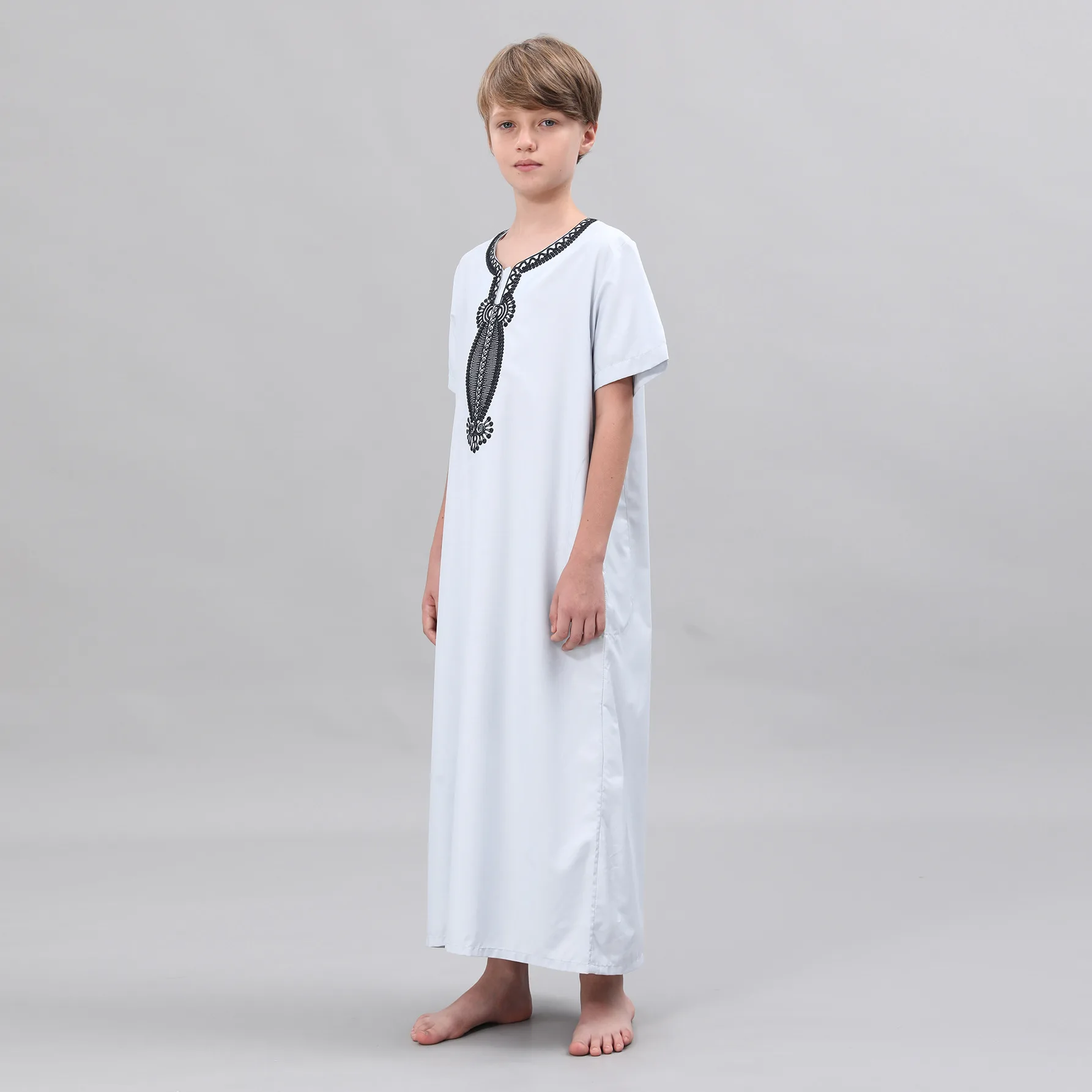Middle East Boys Kids White Jubba Thobe Dubai Abaya Arab Robe Saudi Turkey Casual Embroidery Muslim Dress Kaftan Islam Clothing
Middle East Boys Kids White Jubba Thobe Dubai Abaya Arab Robe Saudi Turkey Casual Embroidery Muslim Dress Kaftan Islam Clothing