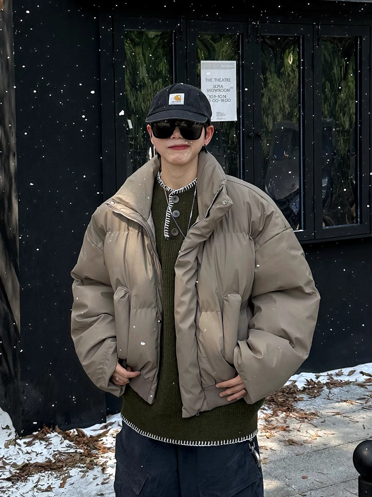 Утепленная зимняя куртка для мужчин, теплая хлопковая куртка с воротником-стойкой, короткий рукав, рабочая одежда в американском ретро-стиле, большие размеры, 300 Pou
Утепленная зимняя куртка для мужчин, теплая хлопковая куртка с воротником-стойкой, короткий рукав, рабочая одежда в американском ретро-стиле, большие размеры, 300 Pou