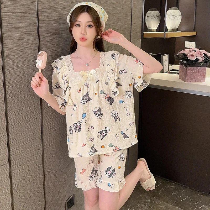 Sweet girly style Kulomi loungewear cartoon cute Sanrio pajamas casual and comfortable can be worn outside loungewear
Sweet girly style Kulomi loungewear cartoon cute Sanrio pajamas casual and comfortable can be worn outside loungewear