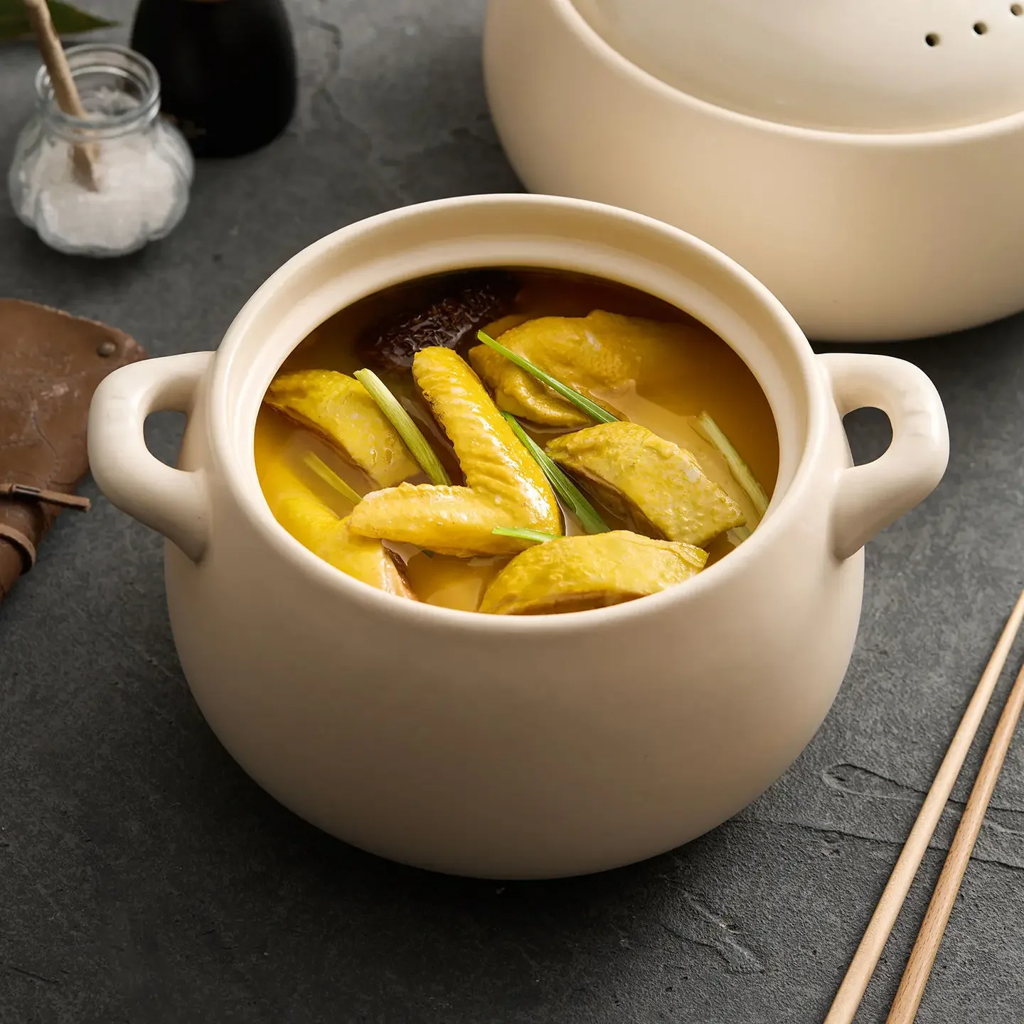CL simple dry burning non-cracking high temperature resistant casserole household large capacity rice soup ceramic wholesale
CL simple dry burning non-cracking high temperature resistant casserole household large capacity rice soup ceramic wholesale