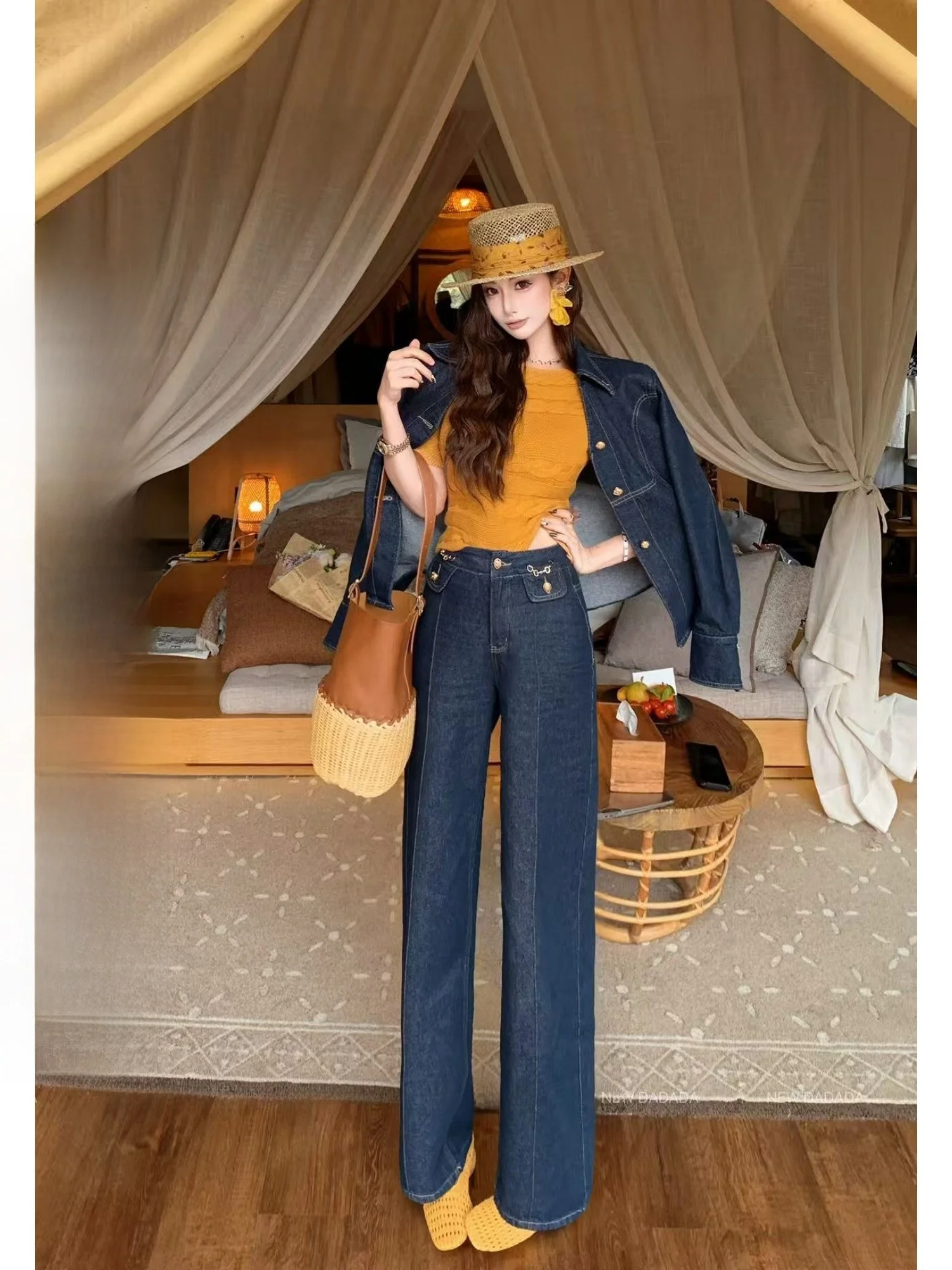 New Dadada Retro Gold Buckle Denim Unique Slimming Women's Jeans High Waist Cotton Straight Leg Warm Pure Color Spring Season
New Dadada Retro Gold Buckle Denim Unique Slimming Women's Jeans High Waist Cotton Straight Leg Warm Pure Color Spring Season