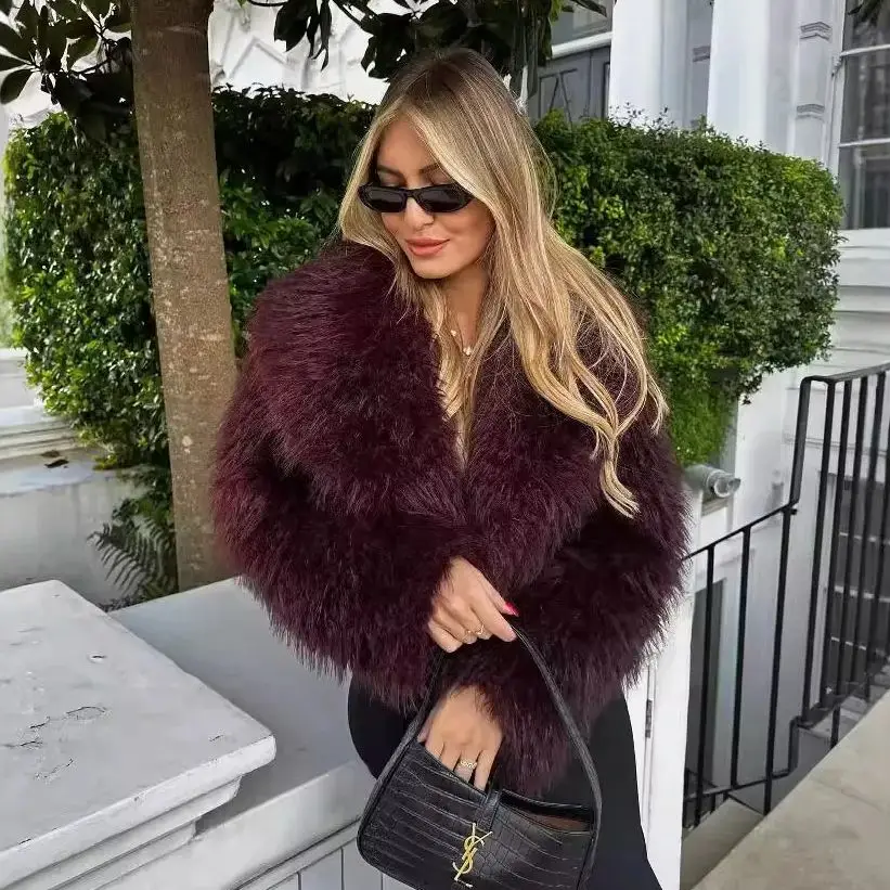 Vintage Multi Color Faux Fur Short Coat Women Thickened Warm Lapel Design Casual Chic Outerwear for Autumn Winter New
Vintage Multi Color Faux Fur Short Coat Women Thickened Warm Lapel Design Casual Chic Outerwear for Autumn Winter New