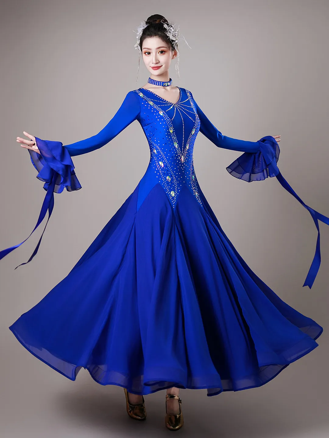 Ballroom Dance Competition Dresses For Women's High-end Waltz 2026 New Modern Dance Dress Performance Costumes Bell Sleeves
Ballroom Dance Competition Dresses For Women's High-end Waltz 2026 New Modern Dance Dress Performance Costumes Bell Sleeves