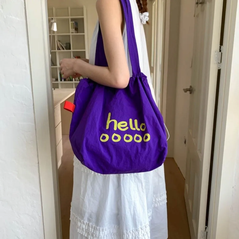 Simple Solid Color Drawstring Bags Nylon Large Capacity Letter Shoulder Bag Light Weight Casual Tote Bags Handbag
Simple Solid Color Drawstring Bags Nylon Large Capacity Letter Shoulder Bag Light Weight Casual Tote Bags Handbag