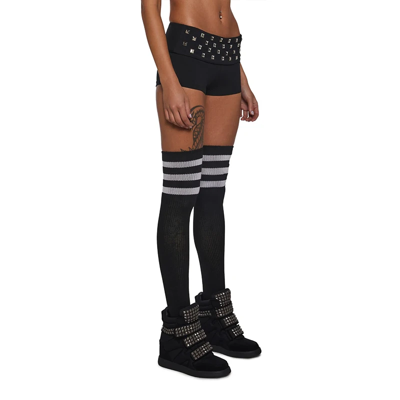 Europe and the United States cross-border Gothic Y2K punk rivets sexy spice girls women's personalized fashion shorts wholesale.
Europe and the United States cross-border Gothic Y2K punk rivets sexy spice girls women's personalized fashion shorts wholesale.