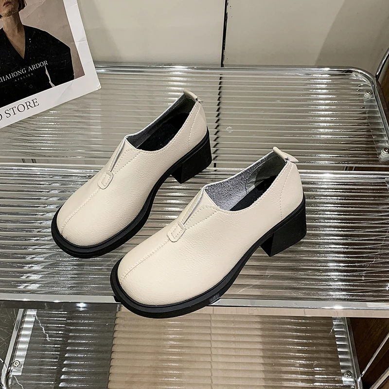2025 Spring New Retro Leather Single Shoes for Women, Thick Bottom, Casual and Comfortable Round Head Women's Shoes
2025 Spring New Retro Leather Single Shoes for Women, Thick Bottom, Casual and Comfortable Round Head Women's Shoes