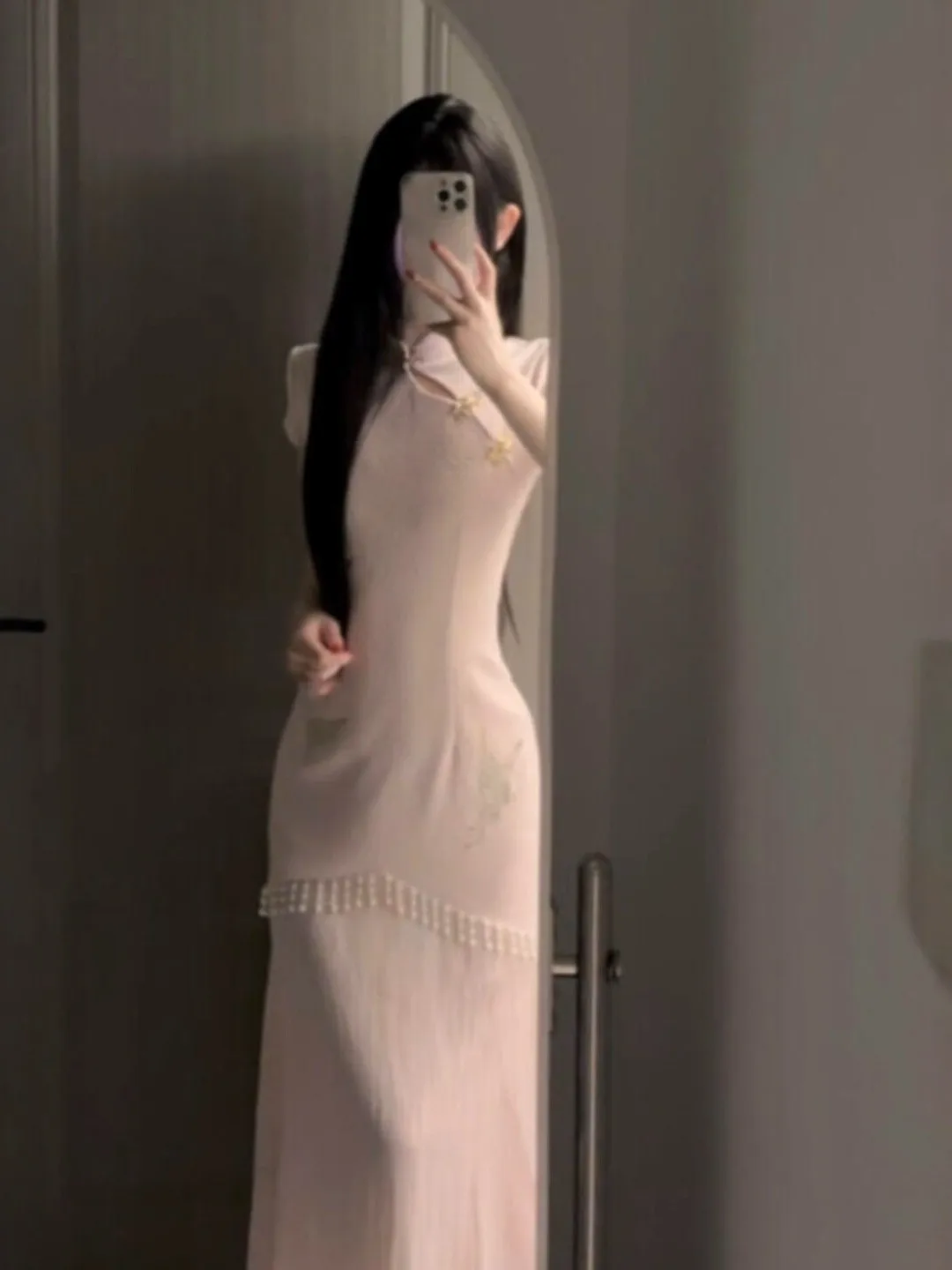 New Chinese Style Qipao Dress Slim Fit Waist Cinched Unique Beautiful Summer Wrap around Skirt Soft Polyester Fiber Short Sleeve
New Chinese Style Qipao Dress Slim Fit Waist Cinched Unique Beautiful Summer Wrap around Skirt Soft Polyester Fiber Short Sleeve