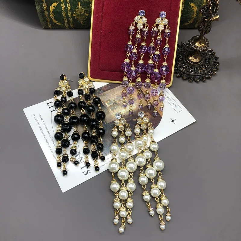 Premium Design Classic Glazed Bead Pearl Fringed Long Shoulder Earrings Elegant Temperament Versatile Retro Earrings
Premium Design Classic Glazed Bead Pearl Fringed Long Shoulder Earrings Elegant Temperament Versatile Retro Earrings