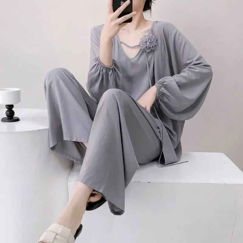 New Spring and Summer Thin Cotton and Silk Pajamas Women Solid Color Long-sleeved Trousers Set Cool Air-conditioning Loungewear
New Spring and Summer Thin Cotton and Silk Pajamas Women Solid Color Long-sleeved Trousers Set Cool Air-conditioning Loungewear