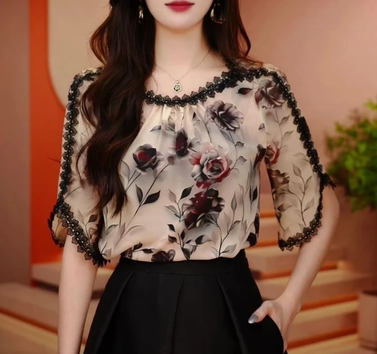 New slim fit shirt for spring and summer 2025, fashionable printed temperament, loose retro top, Ankela red shirt
New slim fit shirt for spring and summer 2025, fashionable printed temperament, loose retro top, Ankela red shirt