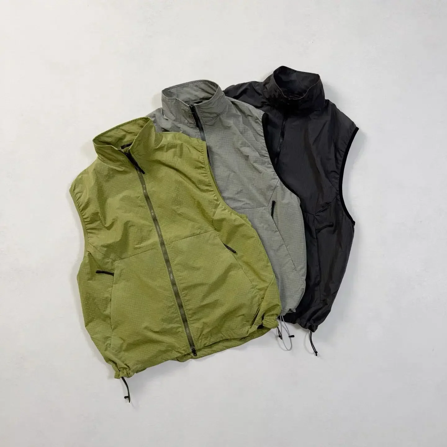 Japanese outdoor function lightweight quick-drying nylon GDW anti-tear and anti-splashing vest 26SS
Japanese outdoor function lightweight quick-drying nylon GDW anti-tear and anti-splashing vest 26SS