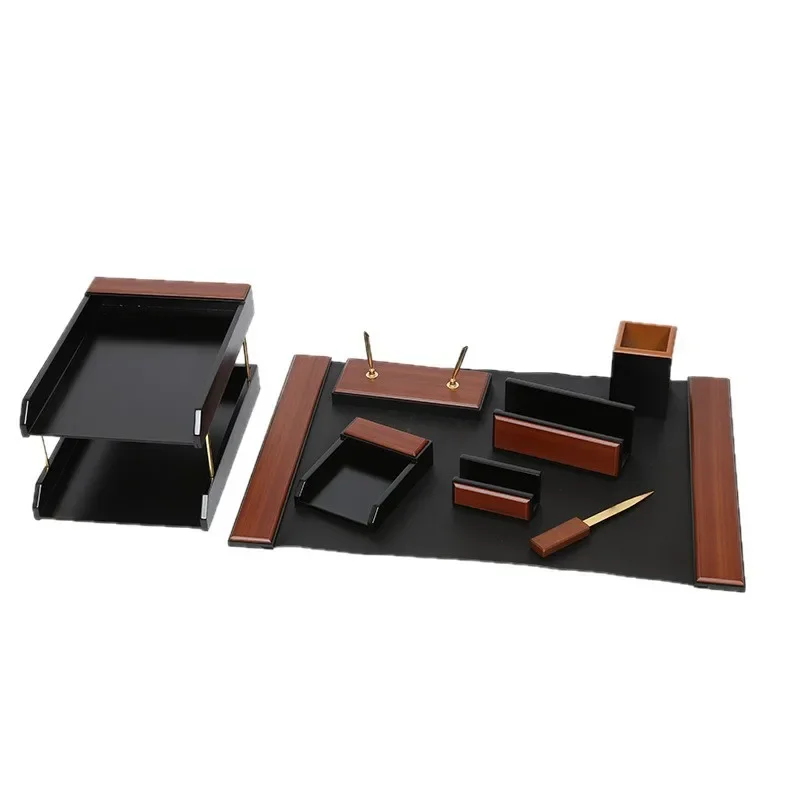 Classical style desktop, the desk desk is practical, and the desk calendar can be placed on the table with a pen holder
Classical style desktop, the desk desk is practical, and the desk calendar can be placed on the table with a pen holder