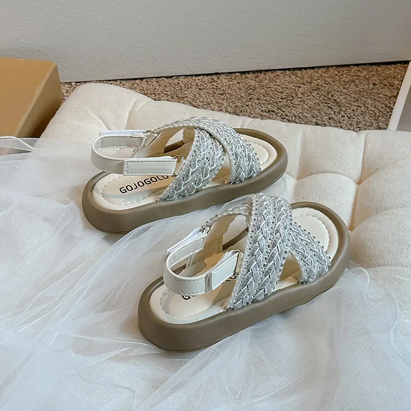 Children Sandals for Girls 2024 Summer New Fashionable Woven Chinese Style Fashion Soft Comfortable Casual Versatile Beach Shoes
Children Sandals for Girls 2024 Summer New Fashionable Woven Chinese Style Fashion Soft Comfortable Casual Versatile Beach Shoes