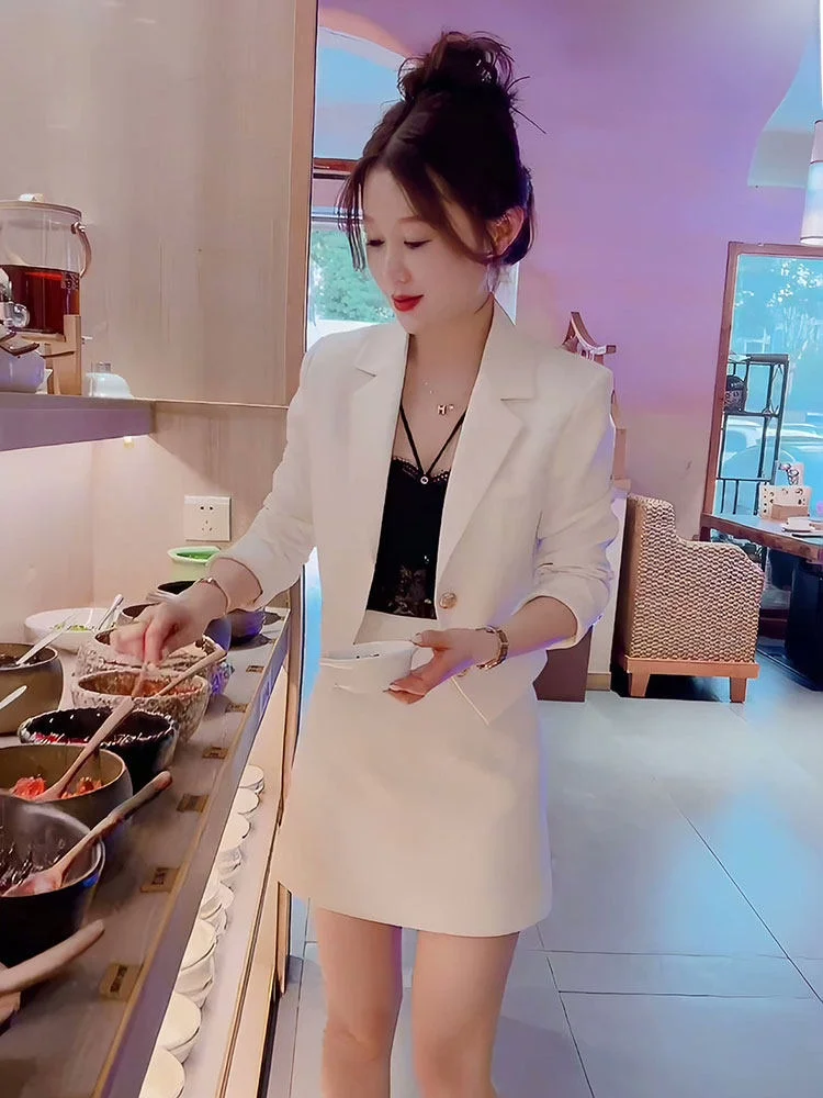 White Suit Set Women's Professional Slimming Two-Piece Spring 2026 New Style Age-Defying Small Stature Fashionable Ensemble
White Suit Set Women's Professional Slimming Two-Piece Spring 2026 New Style Age-Defying Small Stature Fashionable Ensemble