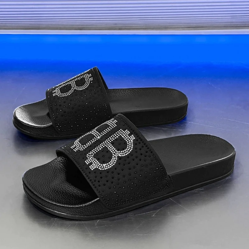 2026 Summer Crystal Flat Ladies Casual Flip Flops Men Shoes Outdoor Beach Slippers Rhinestone Luxury Glitter Platform Slippers
2026 Summer Crystal Flat Ladies Casual Flip Flops Men Shoes Outdoor Beach Slippers Rhinestone Luxury Glitter Platform Slippers