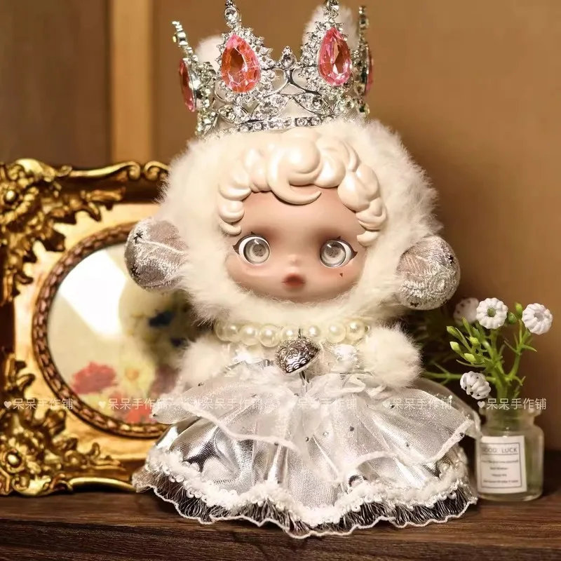 Светлая тканая кукольная одежда Sp, блестящая серебряная корона и пушистый костюм подходит для юбки с аксессуарами для волос
Светлая тканая кукольная одежда Sp, блестящая серебряная корона и пушистый костюм подходит для юбки с аксессуарами для волос