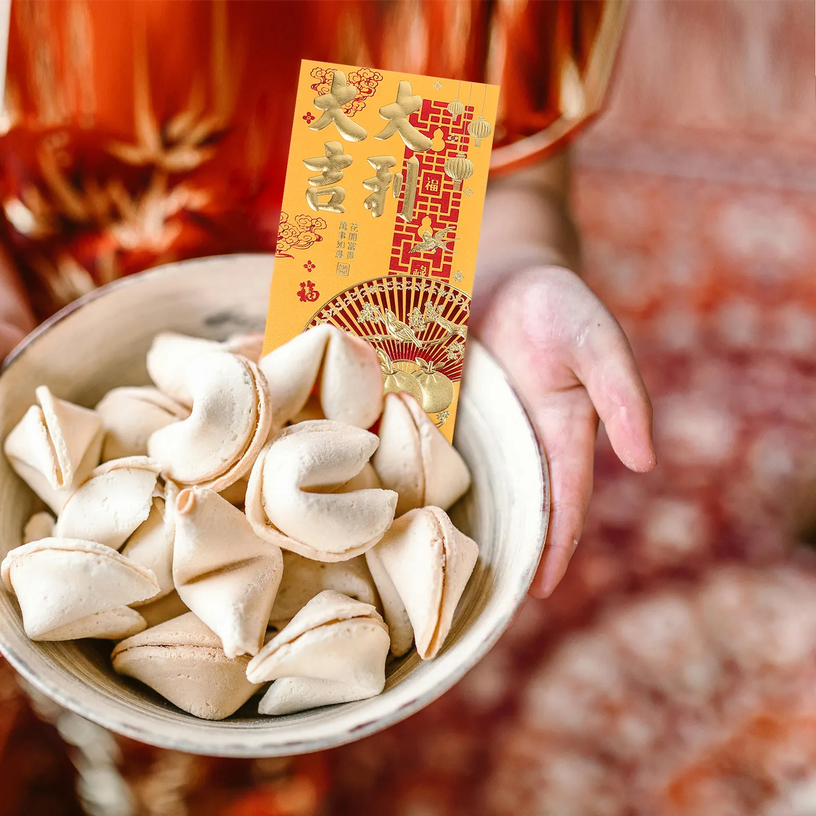 Красные конверты с мультяшными рисунками на тему китайского Нового года (Год Змеи) для денег на удачу, конверты для денежных подарков на Весенний фестиваль, свадебные конверты.
Красные конверты с мультяшными рисунками на тему китайского Нового года (Год Змеи) для денег на удачу, конверты для денежных подарков на Весенний фестиваль, свадебные конверты.