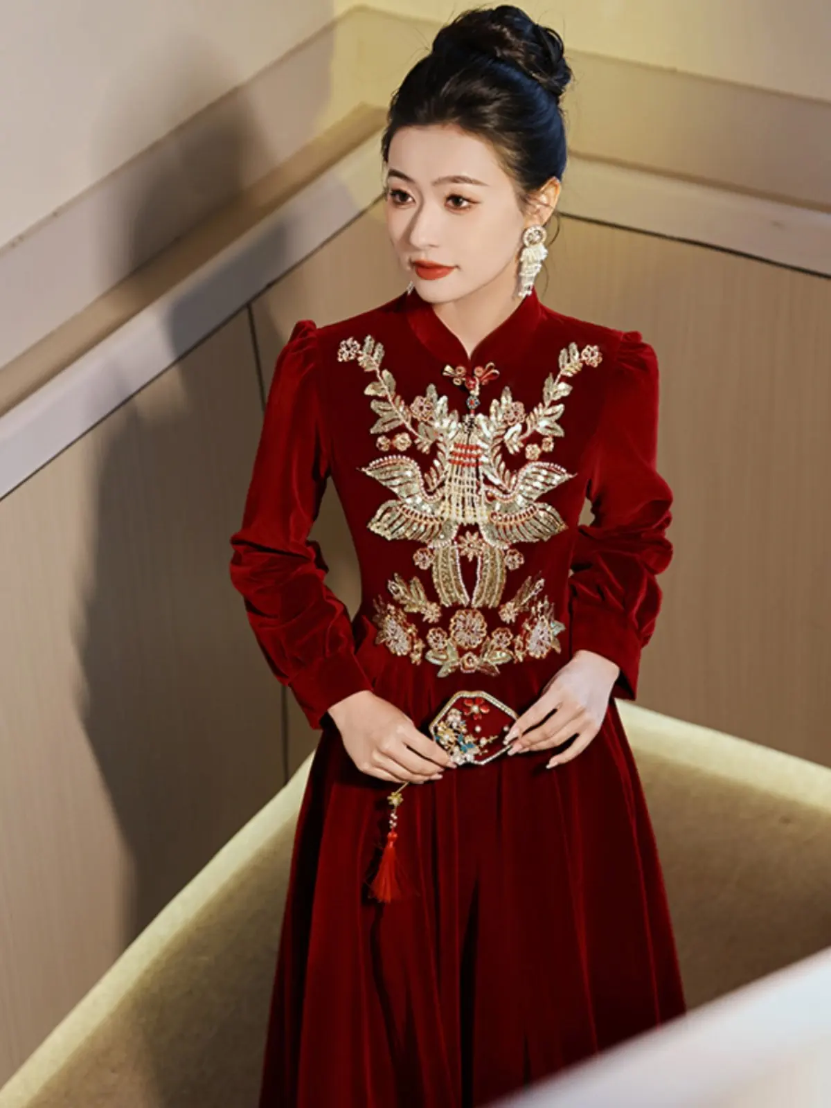 Ele Red Wedding Dr Long Sve Bride Dr Classical Sle Velvet Fabric Embroidered Detail mid Waist Fit for Wedding
Ele Red Wedding Dr Long Sve Bride Dr Classical Sle Velvet Fabric Embroidered Detail mid Waist Fit for Wedding