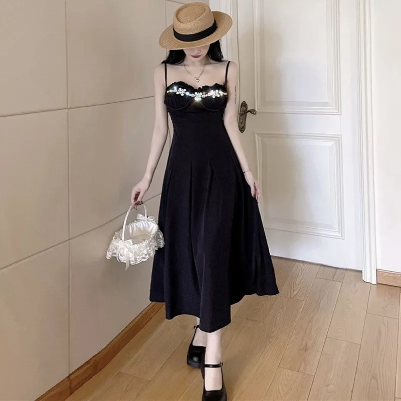 Summer 2023 Women Vintage Sexy Beaded Black Hollow Out Backless Long Dress Female Spaghetti Straps Maxi Party Dresses Vestidos
Summer 2023 Women Vintage Sexy Beaded Black Hollow Out Backless Long Dress Female Spaghetti Straps Maxi Party Dresses Vestidos