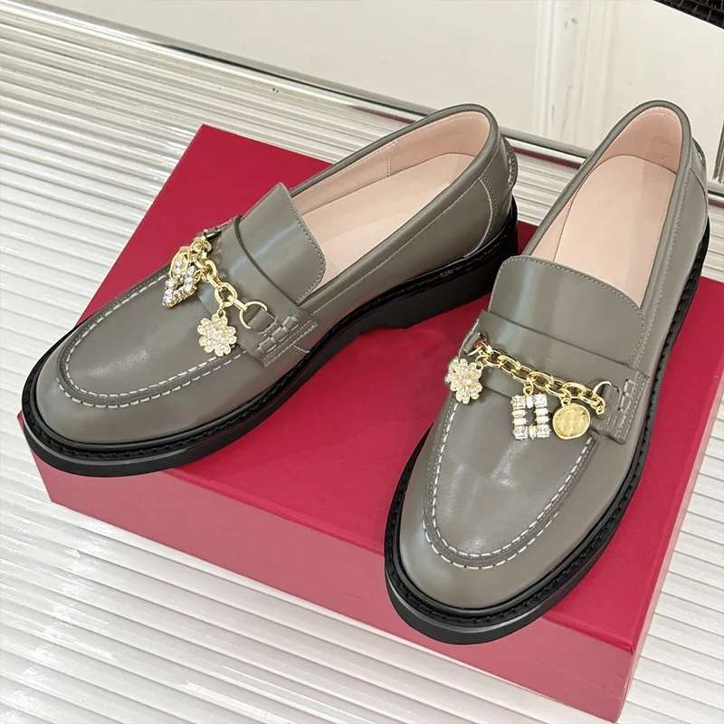High quality new crystal chain women's loafers - leather material + anti-slip sole - elegant and comfortable shoes 25091305
High quality new crystal chain women's loafers - leather material + anti-slip sole - elegant and comfortable shoes 25091305