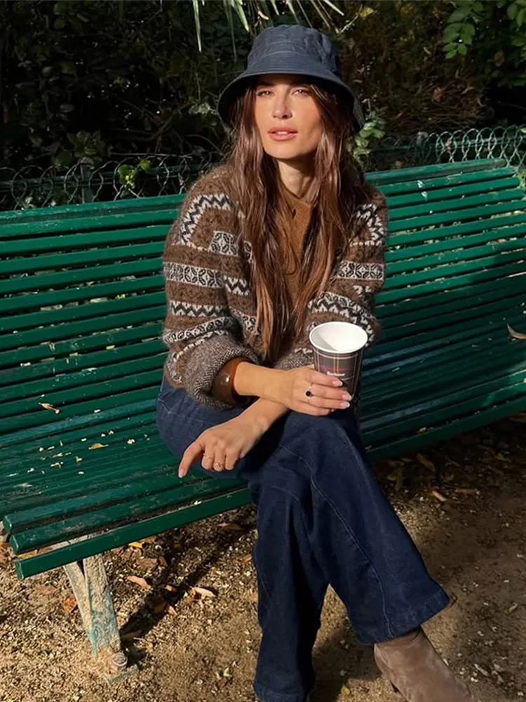 Retro Full Sleeve Jacquard Knitted Cardigan Women Chic V Neck Single Breasted Loose Pocket Cardigans Daily High Street Sweater
Retro Full Sleeve Jacquard Knitted Cardigan Women Chic V Neck Single Breasted Loose Pocket Cardigans Daily High Street Sweater