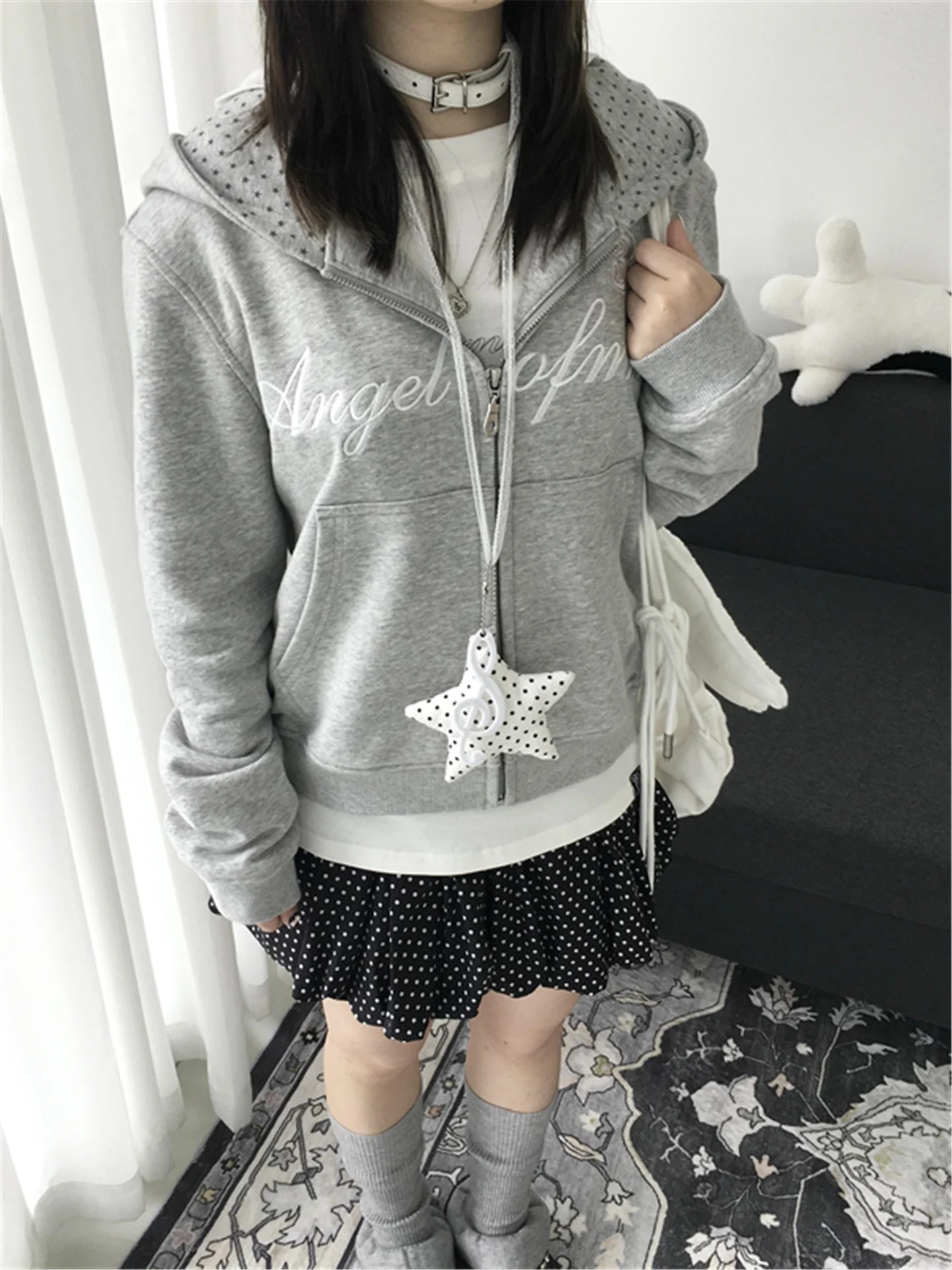 Retro American Grey Hooded Open Cardigan Sweatshirt Jacket Women's Spring Autumn New Letter Embroidery Zipper Short Top
Retro American Grey Hooded Open Cardigan Sweatshirt Jacket Women's Spring Autumn New Letter Embroidery Zipper Short Top