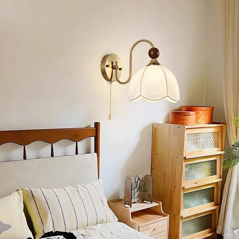 2026 French Style Living Room Bedroom Bedside Wall Lamp Cable Switch Fabric Printing Lampshade Porch Aisle Background Lighting
2026 French Style Living Room Bedroom Bedside Wall Lamp Cable Switch Fabric Printing Lampshade Porch Aisle Background Lighting