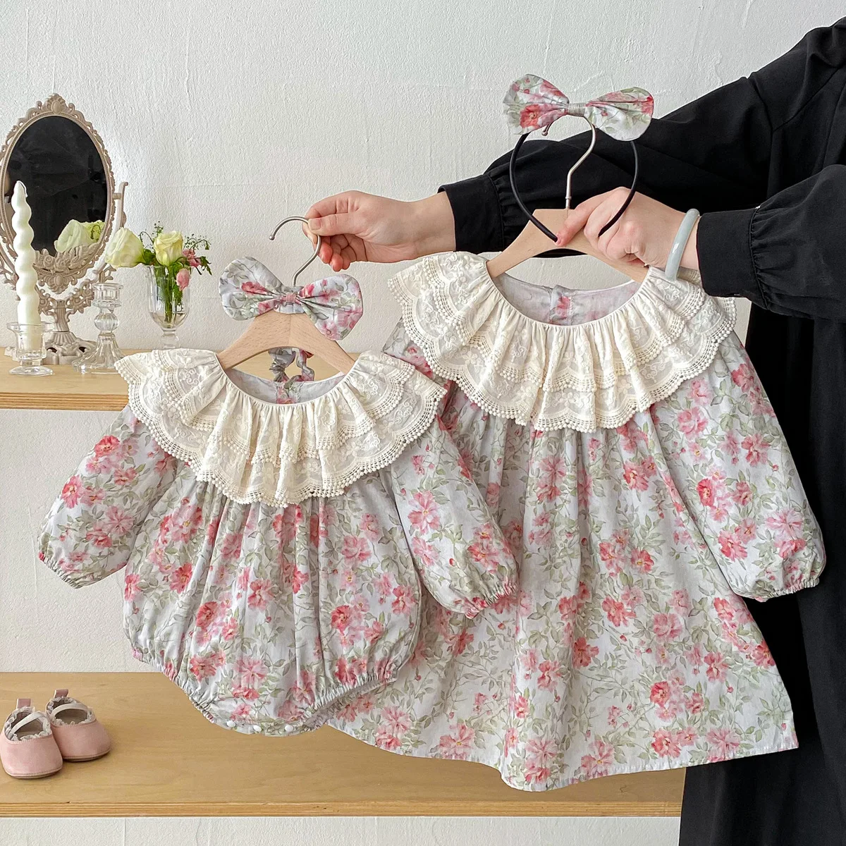 Baby Girl Sibling Matching Outfit Korean Stylish Romper Ruffle Dress Little Sister Daily Photography Casual Party Soft Cute Wear
Baby Girl Sibling Matching Outfit Korean Stylish Romper Ruffle Dress Little Sister Daily Photography Casual Party Soft Cute Wear