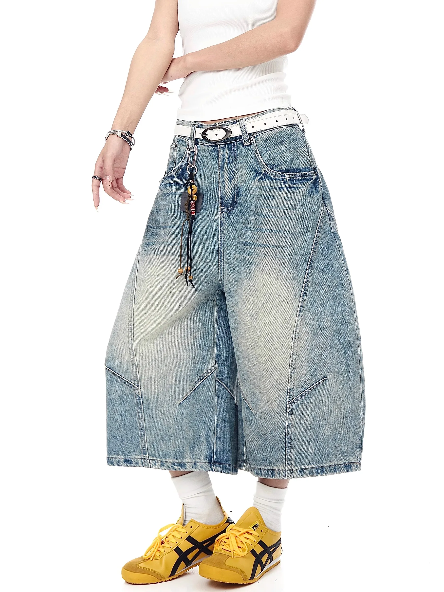 Мужские джинсы свободного кроя в стиле ретро-американский деконструктивный дизайн, с изогнутыми штанинами, длина семь футов, повседневные, для уличного стиля
Мужские джинсы свободного кроя в стиле ретро-американский деконструктивный дизайн, с изогнутыми штанинами, длина семь футов, повседневные, для уличного стиля