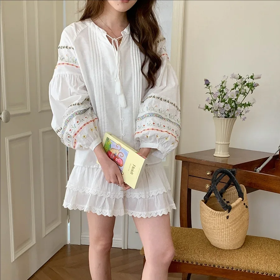 Summer New Linen Cotton Embroidered Long Sleeve Shirt Women's Waist Casual Fashion Comfortable Breathable Top
Summer New Linen Cotton Embroidered Long Sleeve Shirt Women's Waist Casual Fashion Comfortable Breathable Top
