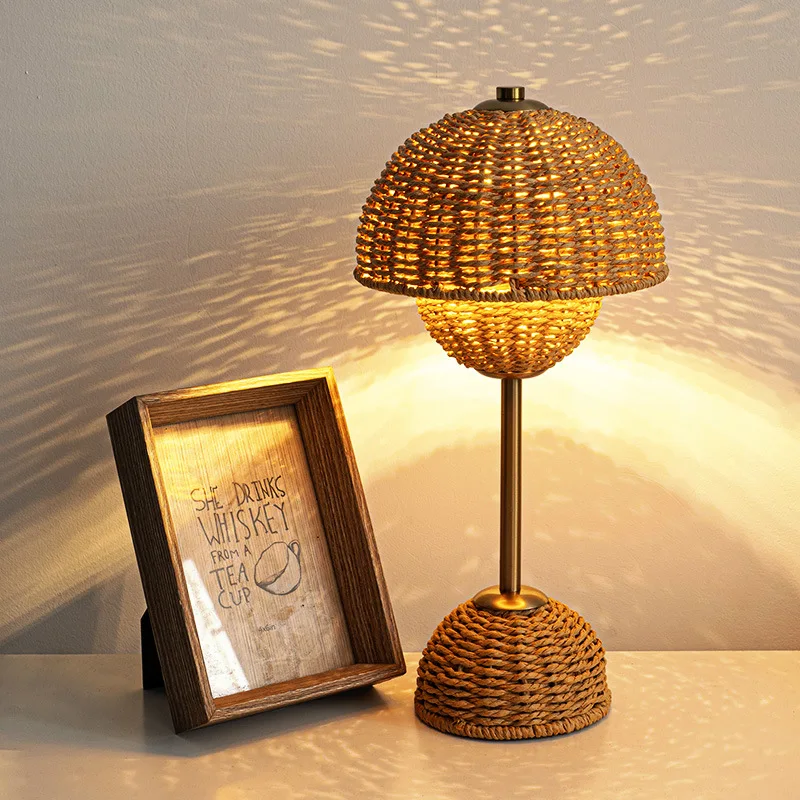 SANDYHA USB Interface LED Desk Lamp American Style Weaving Hemp Rope Design Ideal for Bedroom Study Decor Elegant Lighting
SANDYHA USB Interface LED Desk Lamp American Style Weaving Hemp Rope Design Ideal for Bedroom Study Decor Elegant Lighting
