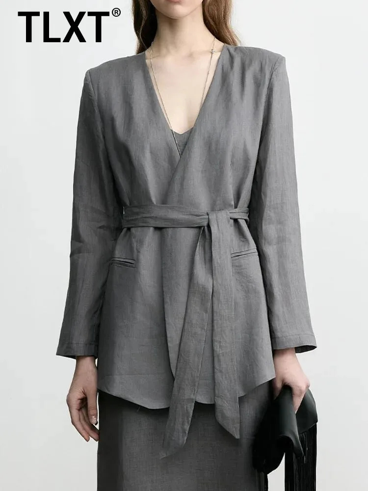 TLXT офисный женский однотонный прямой пиджак для женщин с v-образным вырезом и длинными рукавами на шнуровке, пальто 2025, летняя новая одежда XK1412
TLXT офисный женский однотонный прямой пиджак для женщин с v-образным вырезом и длинными рукавами на шнуровке, пальто 2025, летняя новая одежда XK1412