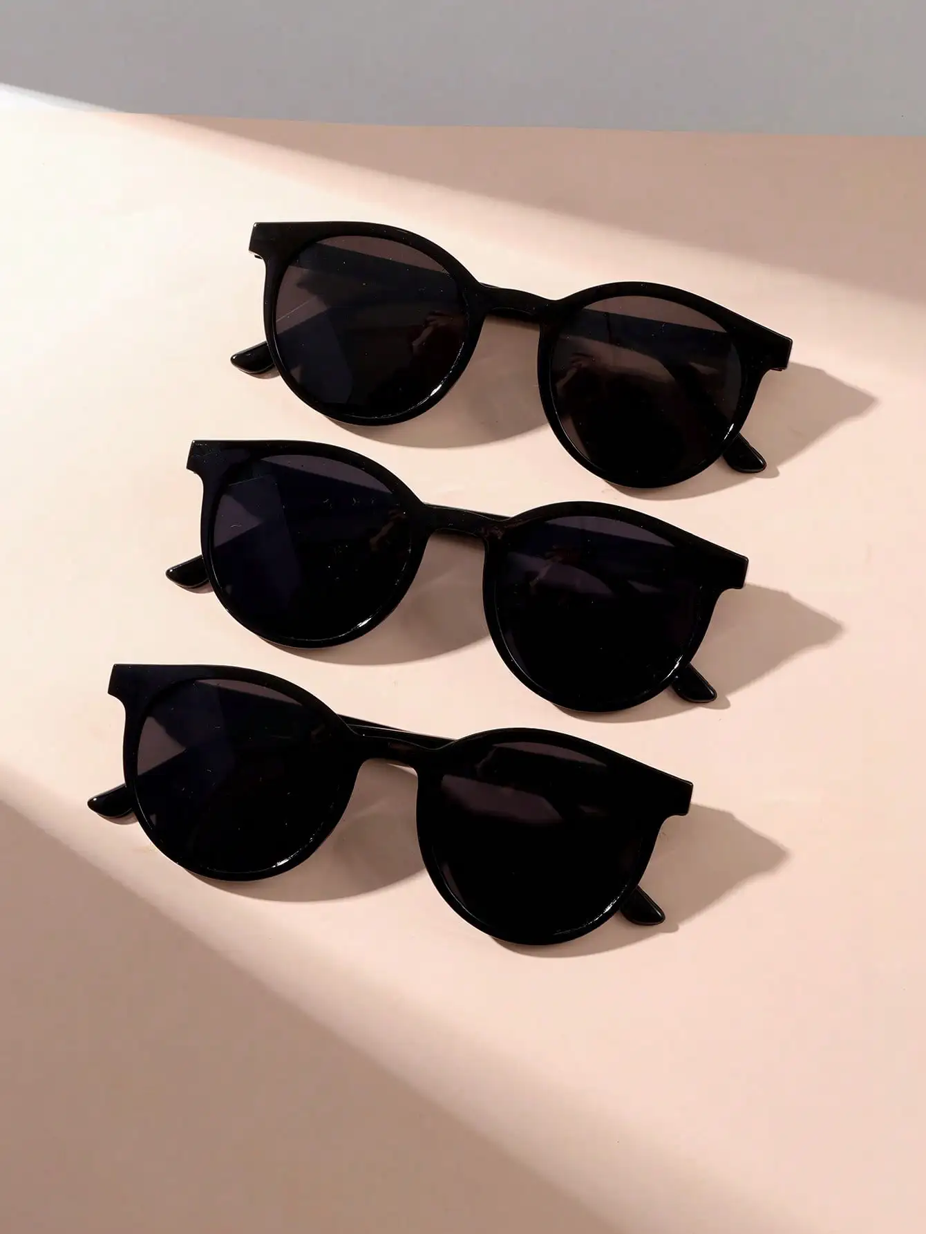 3-Pack Classic Round Full-Frame Sunglasses for Women and Men
3-Pack Classic Round Full-Frame Sunglasses for Women and Men