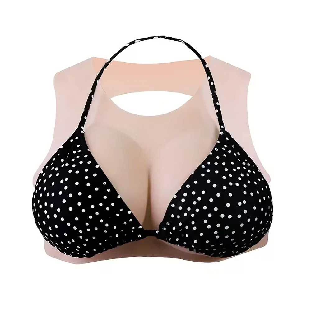 Simulated silicone breast reconstruction for a comfortable and aesthetically pleasing role-play experience on clothes.
Simulated silicone breast reconstruction for a comfortable and aesthetically pleasing role-play experience on clothes.