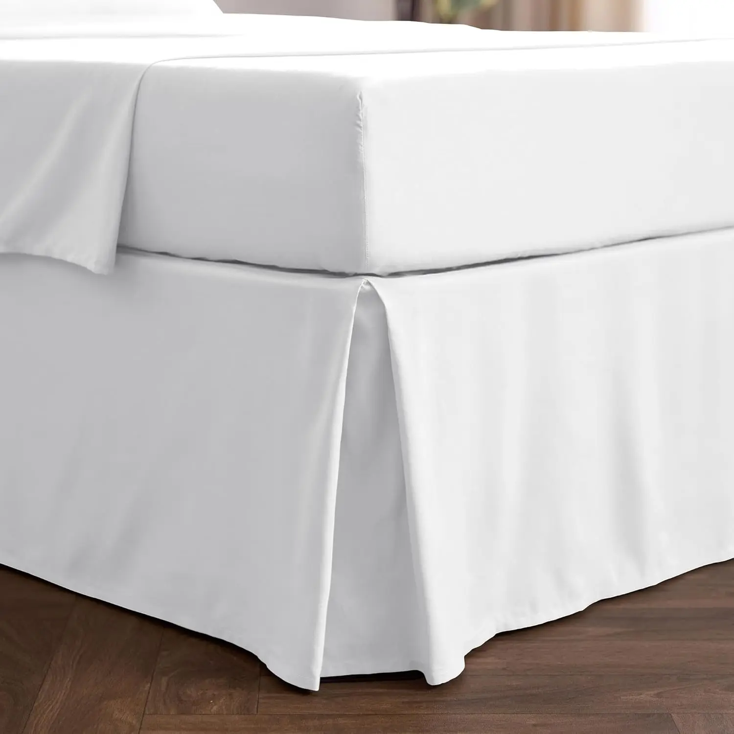 King Size Bed Skirt - 15" Tailored Pleated Dust Ruffle, Wrinkle & Stain Resistant, Hotel Luxury Bedding, White
King Size Bed Skirt - 15" Tailored Pleated Dust Ruffle, Wrinkle & Stain Resistant, Hotel Luxury Bedding, White