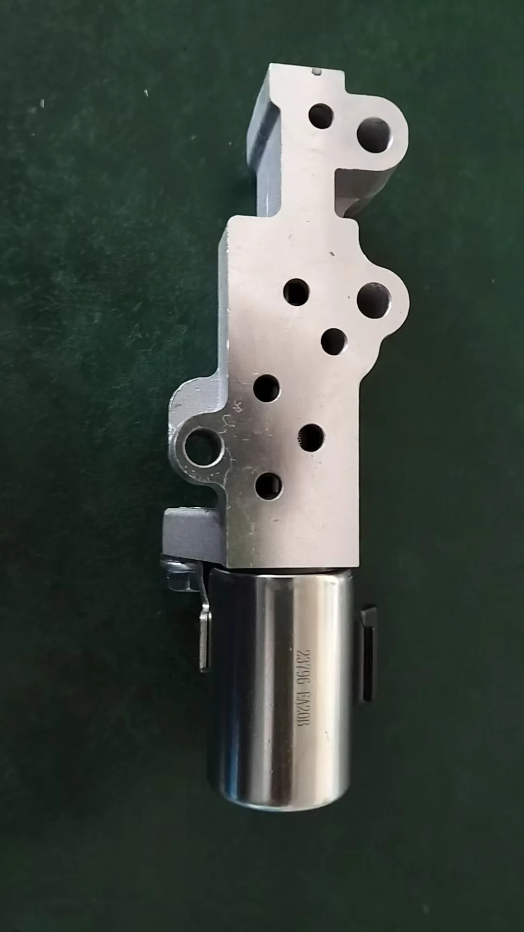 Oil Control Variable Valve for vq23 vq35 vq40 Timing Solenoid VVT Valve 23796-EA20B 23796-2Y520 23796-EA205 23796-EA21B 23796-EA
Oil Control Variable Valve for vq23 vq35 vq40 Timing Solenoid VVT Valve 23796-EA20B 23796-2Y520 23796-EA205 23796-EA21B 23796-EA