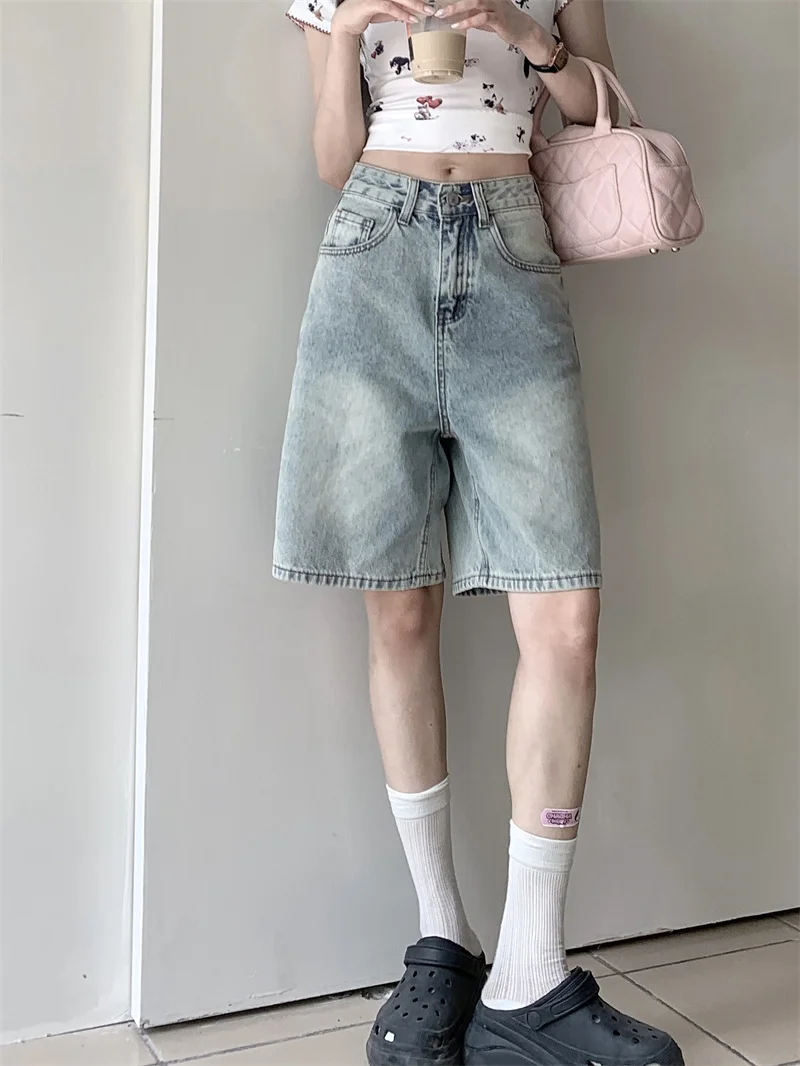 2025 Trend Women's Y2K Jeans - Light Wash High Waist Oversized Denim Shorts Bermuda Length Wide Leg Trousers 2671
2025 Trend Women's Y2K Jeans - Light Wash High Waist Oversized Denim Shorts Bermuda Length Wide Leg Trousers 2671