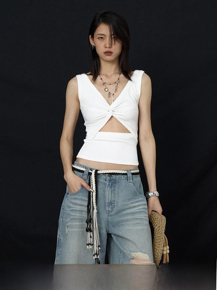 Женский приталенный жилет Ourhour, черно-белый, с V-образным вырезом, узлом и вырезами, летний топ, двусторонний, оригинальный дизайн
Женский приталенный жилет Ourhour, черно-белый, с V-образным вырезом, узлом и вырезами, летний топ, двусторонний, оригинальный дизайн