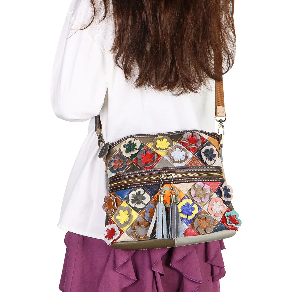2024 new women Genuine leather single shoulder crossbody bag head layer cowhide diamond check flower color contrast fashion bag
2024 new women Genuine leather single shoulder crossbody bag head layer cowhide diamond check flower color contrast fashion bag