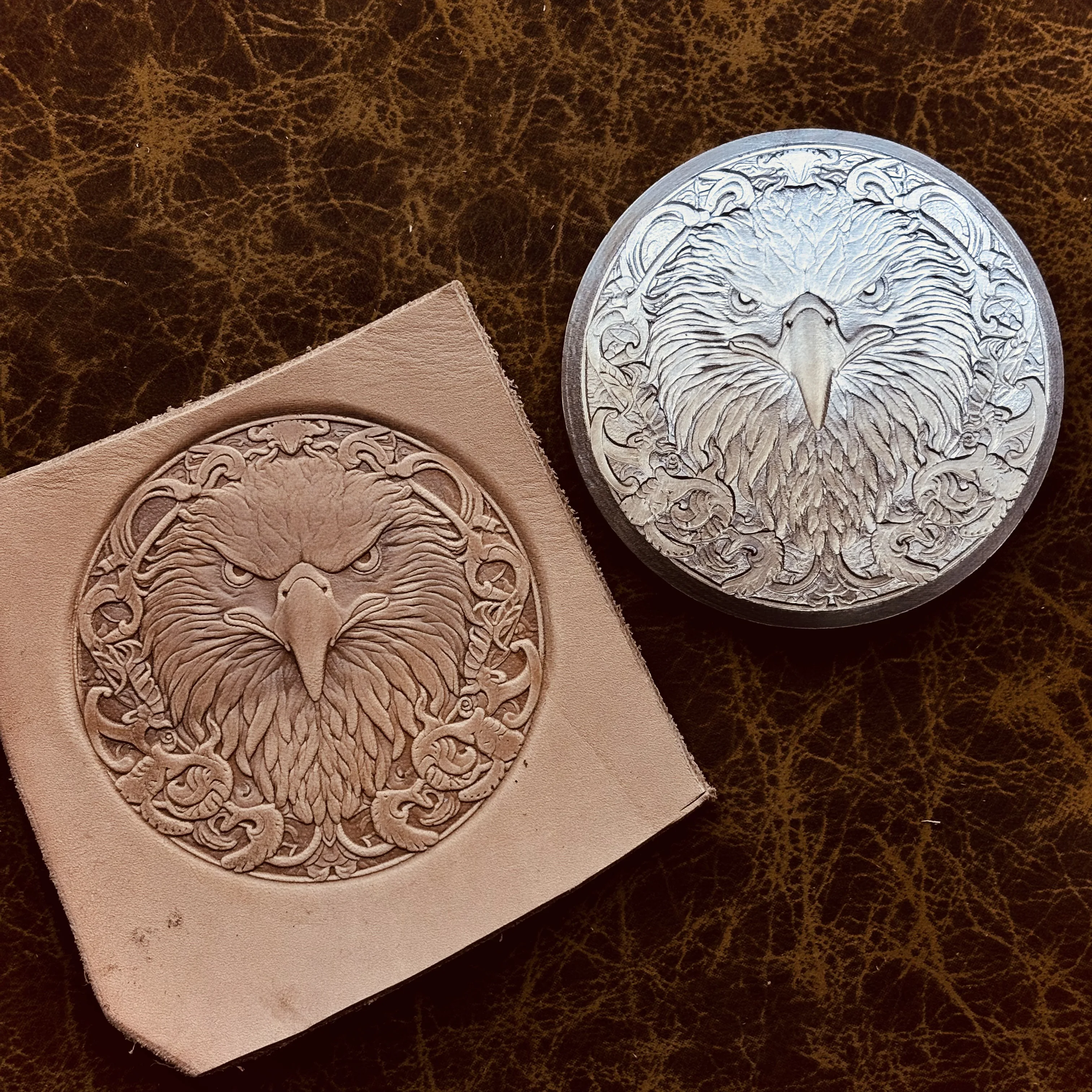 3D American Bald Eagle Pattern Leather Embossing Stamp Leathercraft Carving Stamper Pressing Mold Stamping DIY Leather Goods
3D American Bald Eagle Pattern Leather Embossing Stamp Leathercraft Carving Stamper Pressing Mold Stamping DIY Leather Goods
