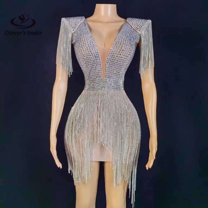 European and American Model Female DJ Full Diamond Rhinestone Chain Tassel Shoulder Badge Dress Nightclub Party Dress
European and American Model Female DJ Full Diamond Rhinestone Chain Tassel Shoulder Badge Dress Nightclub Party Dress