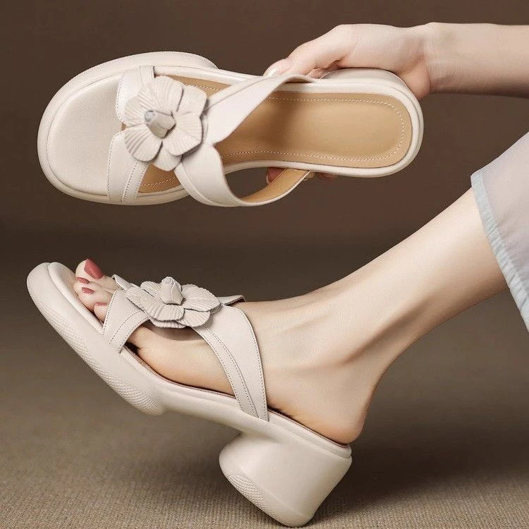 2025 New Summer French Retro Women's Sandals - Floral Cross Straps, Slide Style, Chunky Heel, Versatile Design
2025 New Summer French Retro Women's Sandals - Floral Cross Straps, Slide Style, Chunky Heel, Versatile Design