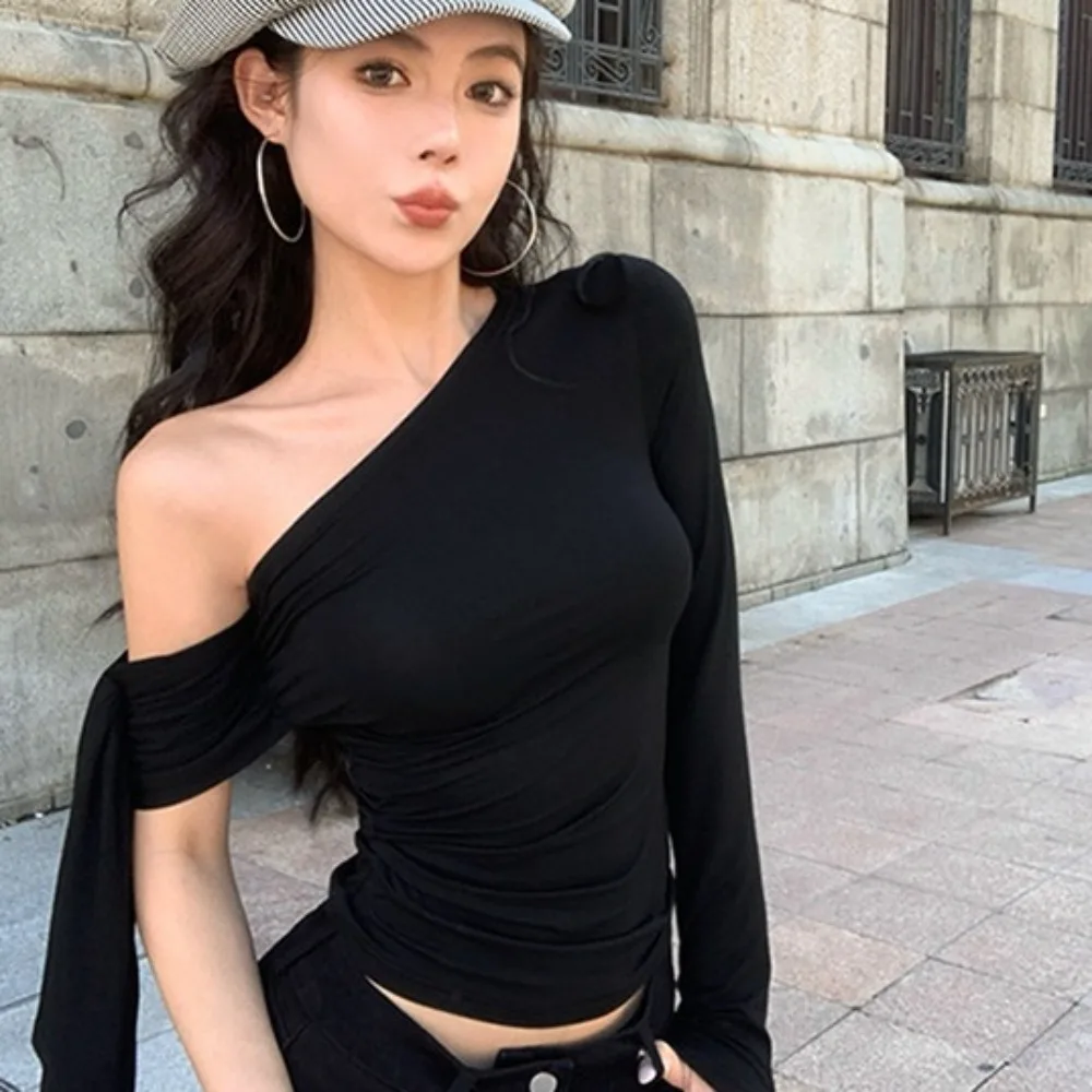 Spicy Girl Sexy Slanted Shoulder Crop Tops Tight-Fitting Ribbon Off Shoulder Tops Slimming Korean Style Y2K T-shirts Spring
Spicy Girl Sexy Slanted Shoulder Crop Tops Tight-Fitting Ribbon Off Shoulder Tops Slimming Korean Style Y2K T-shirts Spring