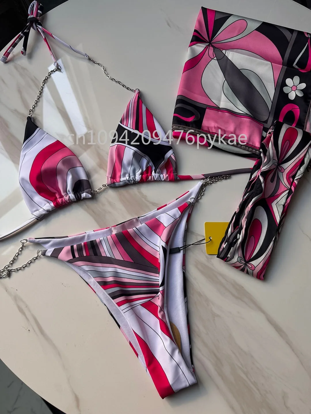 Classic Design Lady Letter Signature Logo Headband Scarf Bikini Sets Designer Brand Lady Sexy Scarf Swimsuits
Classic Design Lady Letter Signature Logo Headband Scarf Bikini Sets Designer Brand Lady Sexy Scarf Swimsuits